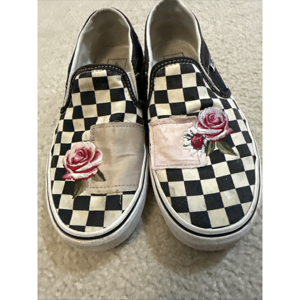 VANS 7 Checkerboard Floral Rose Patchwork Skater Sneaker Black White Men 5.5